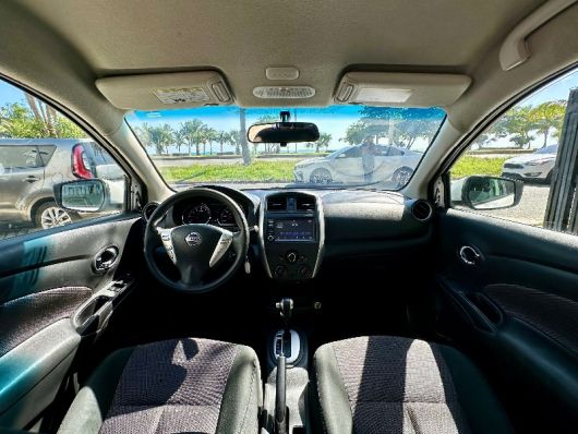 Nissan Versa SV