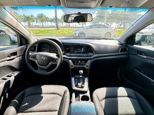 Hyundai Elantra SE