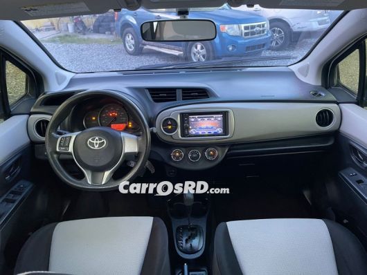 Toyota Yaris Carros en venta