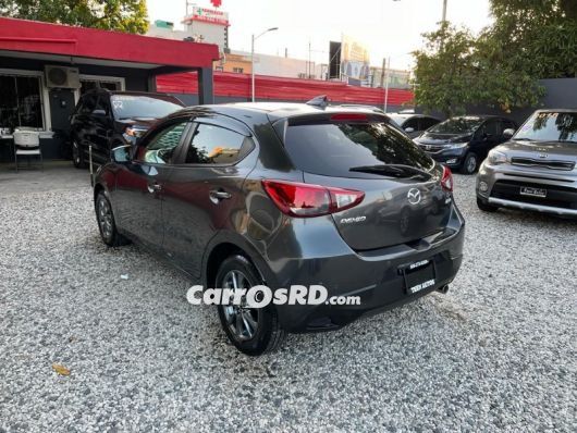 Mazda Demio Hatchback en venta