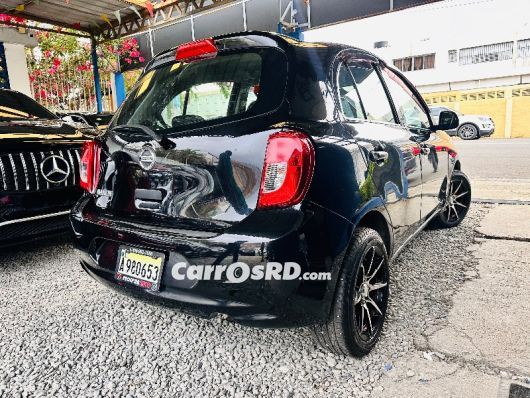 Nissan March Jeepeta en venta