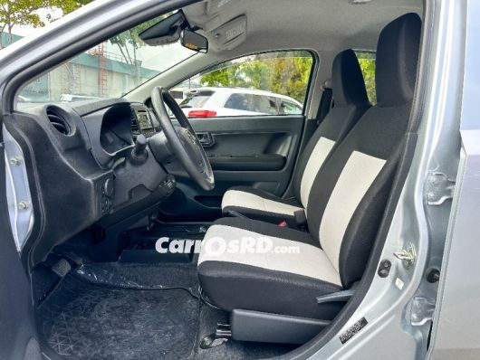 Daihatsu Mira Hatchback en venta