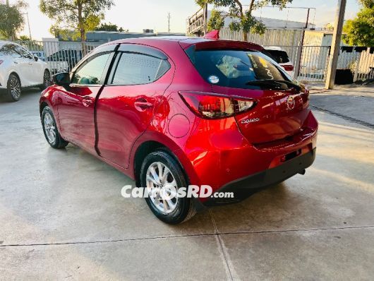 Mazda Demio Hatchback en venta