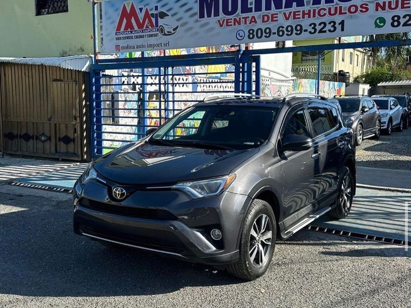 Toyota RAV4 XLE 2018 en Santo Domingo Este