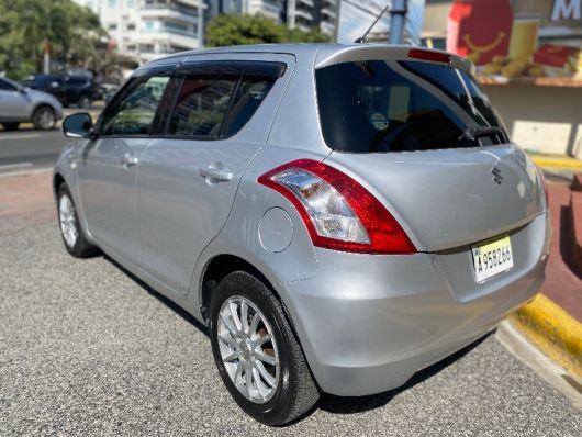 Suzuki Swift Básico