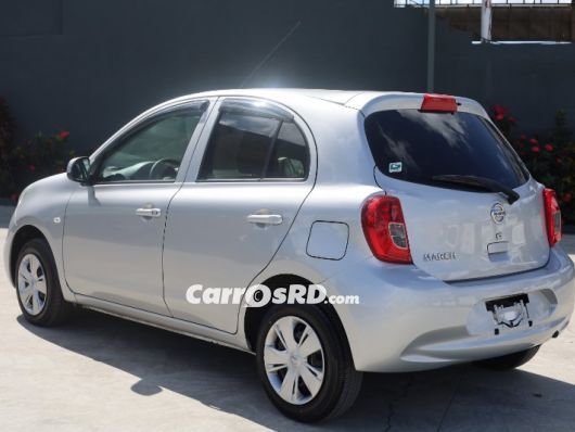 Nissan March Carros en venta
