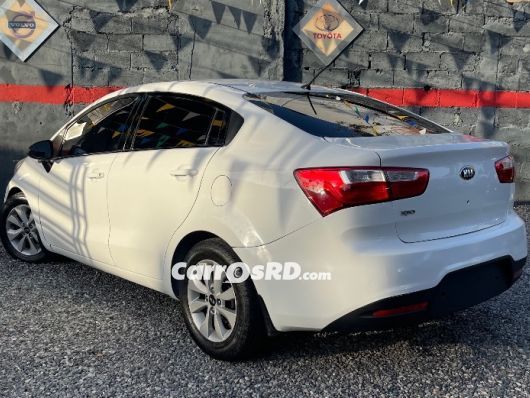 Kia Rio Carros en venta