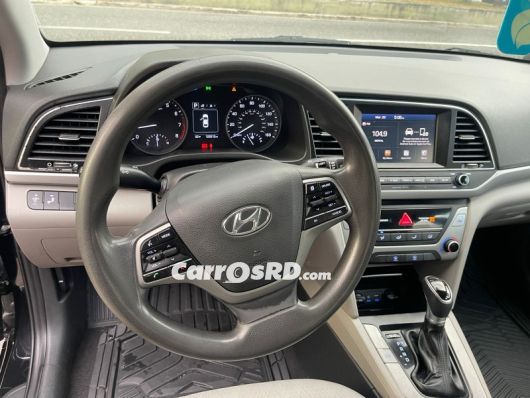 Hyundai Elantra Carros en venta