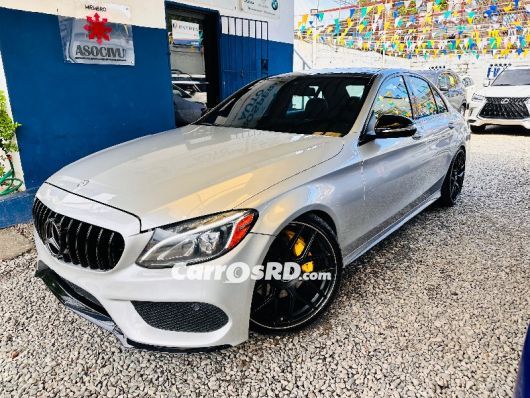 Mercedes-Benz Clase C Carros en venta