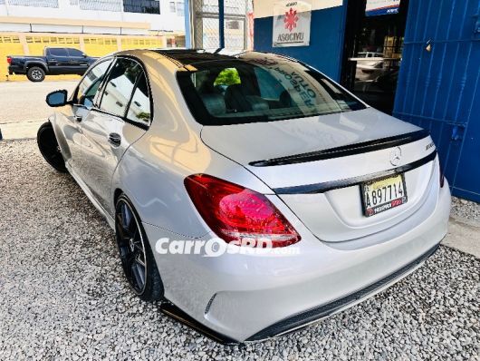 Mercedes-Benz Clase C Carros en venta