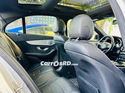 Mercedes-Benz Clase C Carros en venta