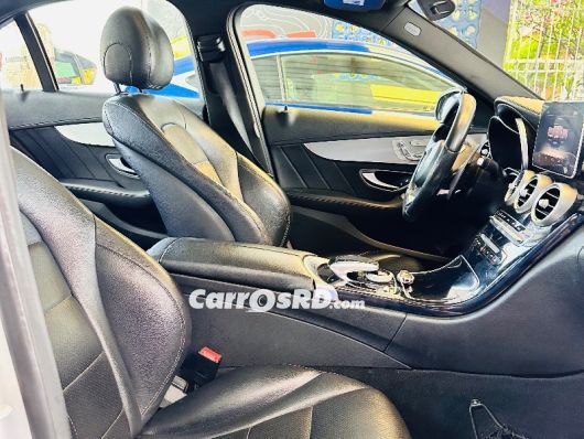 Mercedes-Benz Clase C Carros en venta