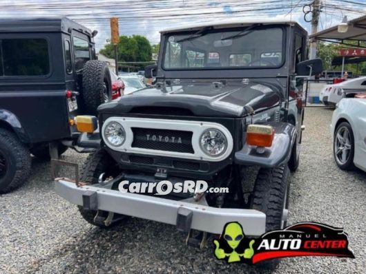 Toyota Land Cruiser Jeepeta en venta