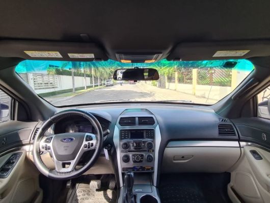 Ford Explorer XL