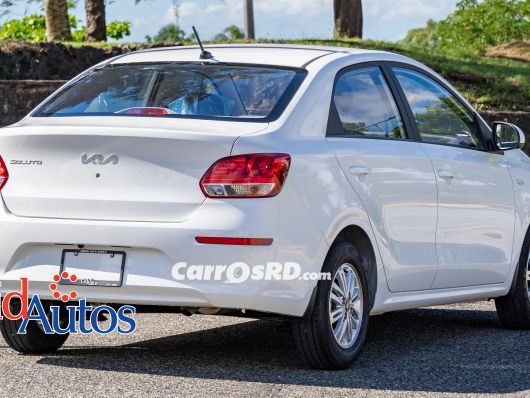Kia Soluto Carros en venta