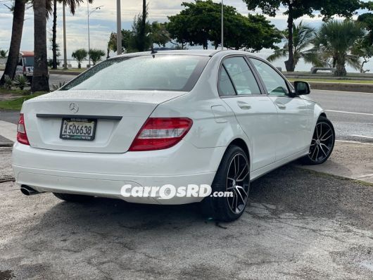 Mercedes-Benz Clase C Carros en venta