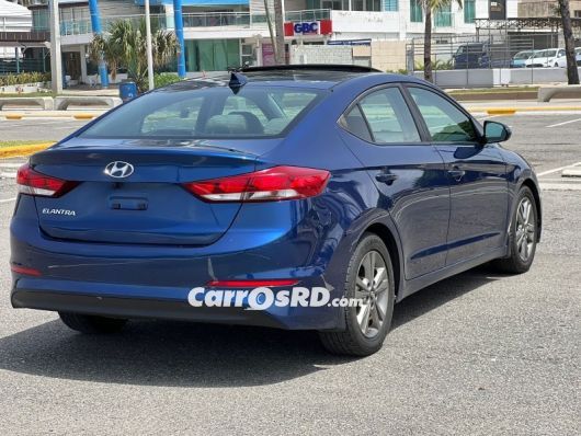 Hyundai Elantra Carros en venta