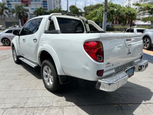 Mitsubishi L200 Sportero