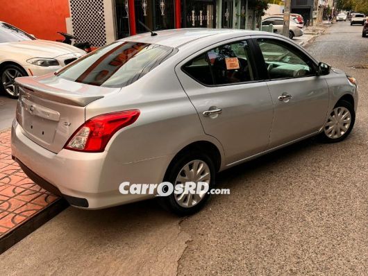 Nissan Versa Carros en venta
