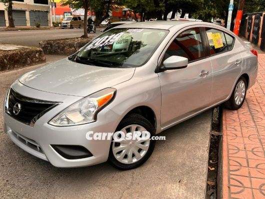 Nissan Versa Carros en venta