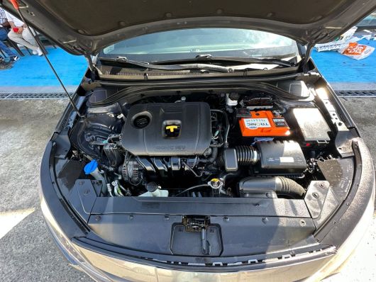 Hyundai Elantra SE
