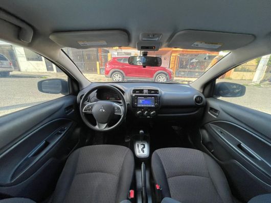 Mitsubishi Mirage Básico