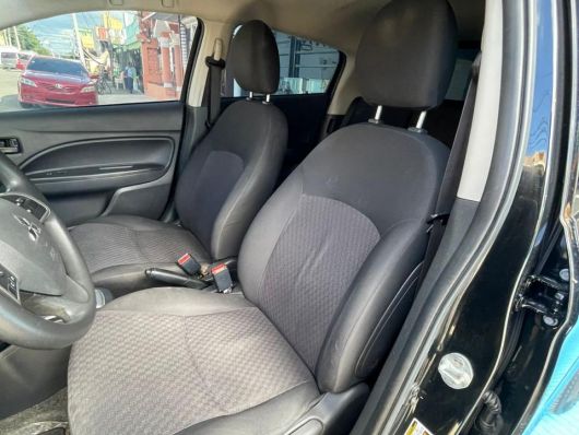 Mitsubishi Mirage Básico