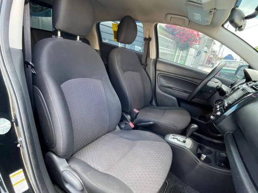 Mitsubishi Mirage Básico