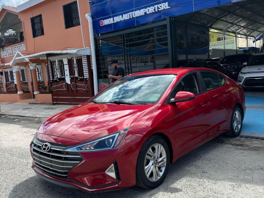 Hyundai Elantra SE