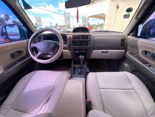 Mitsubishi Nativa GLS