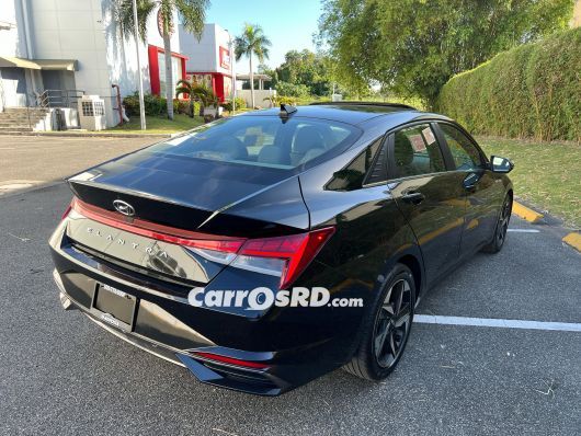 Hyundai Elantra Carros en venta