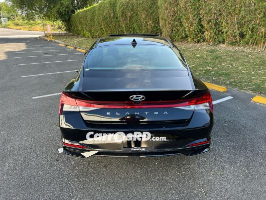 Hyundai Elantra Carros en venta