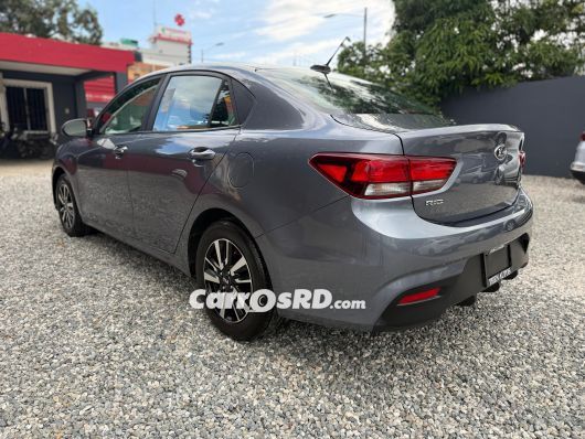 Kia Rio Carros en venta