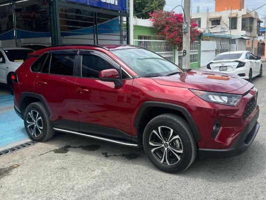 Toyota RAV4 LE