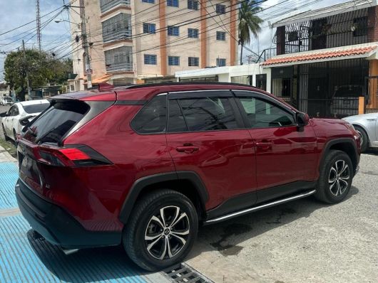 Toyota RAV4 LE