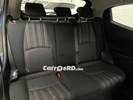 Mazda 2 Carros en venta