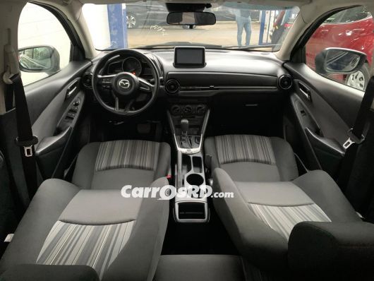 Mazda 2 Carros en venta