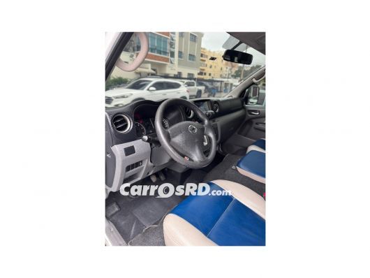 Nissan URVAN Minivan en venta