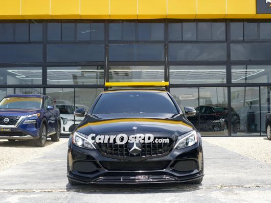 Mercedes-Benz Clase C Carros en venta