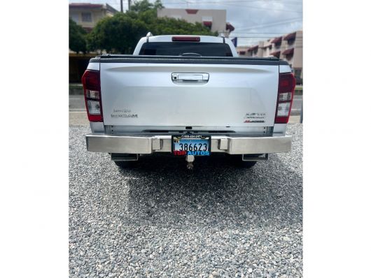 Isuzu