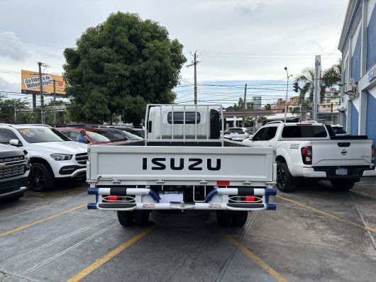 Isuzu