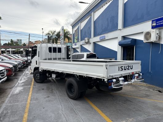 Isuzu