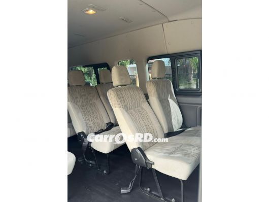 Nissan URVAN Autobus en venta