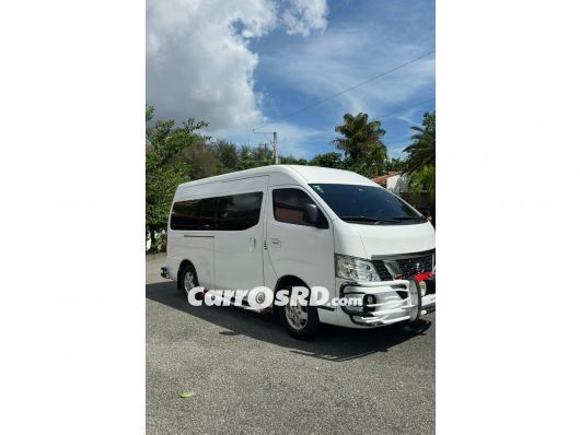 Nissan URVAN Autobus en venta