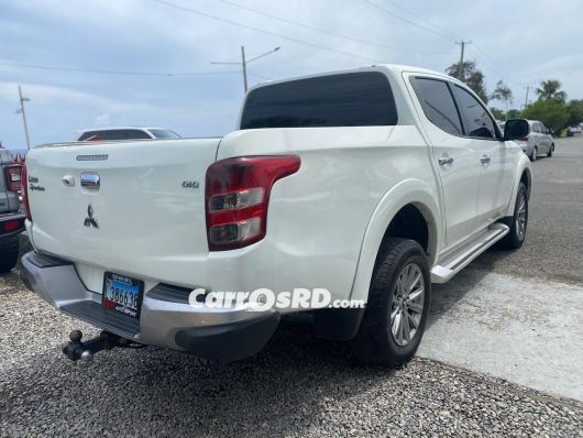 Mitsubishi L200 Camioneta en venta