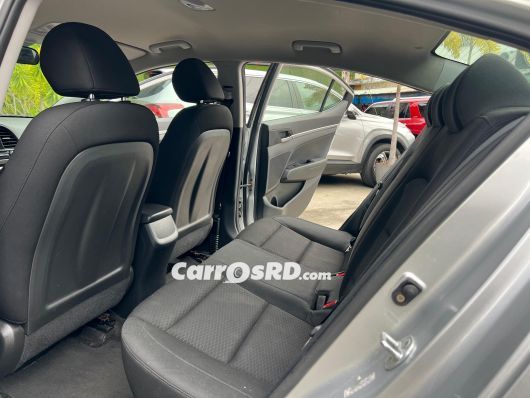Hyundai Elantra Carros en venta