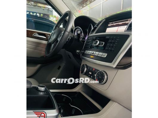 Mercedes-Benz Clase ML Jeepeta en venta