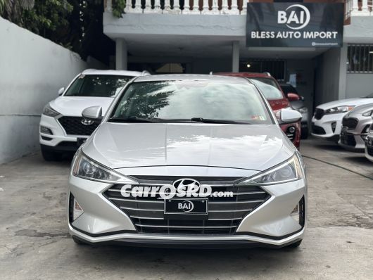 Hyundai Elantra Carros en venta