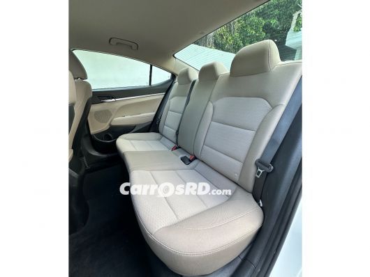 Hyundai Elantra Carros en venta
