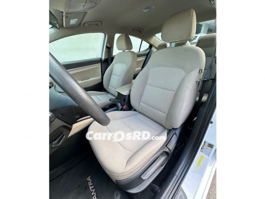 Hyundai Elantra Carros en venta